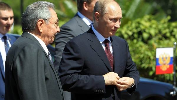 Raúl Castro et Vladimir Poutine