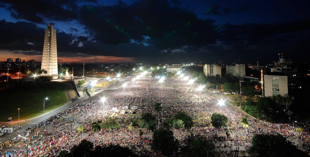 homenaje-postumo-a-fidel-castro-en-la-plaza-de-la-evolucion-la-habana-cuba-1